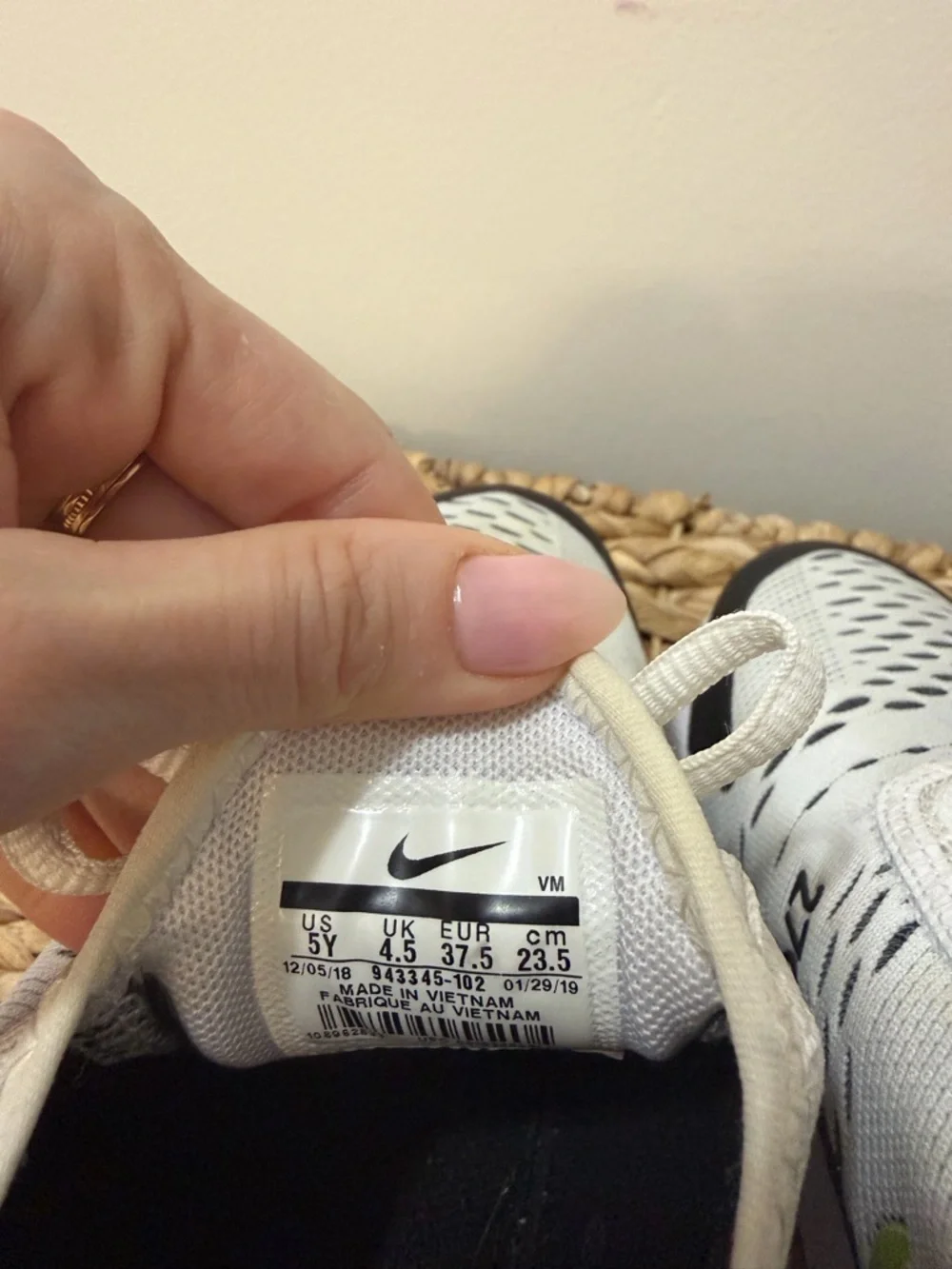 Nike Kids' Air Max 270 - Picture 2 of 6